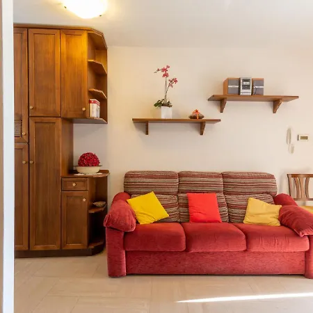 Rosa - Vna205 By Interhome *