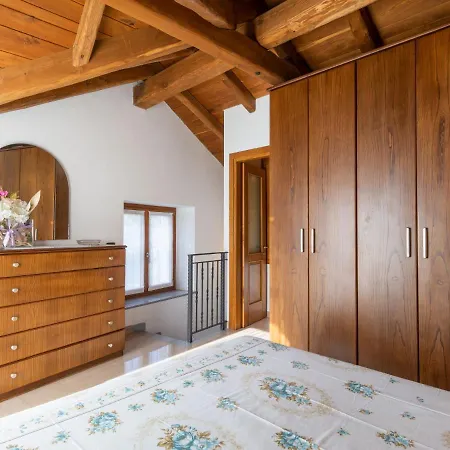 度假居 Rosa - Vna205 By Interhome